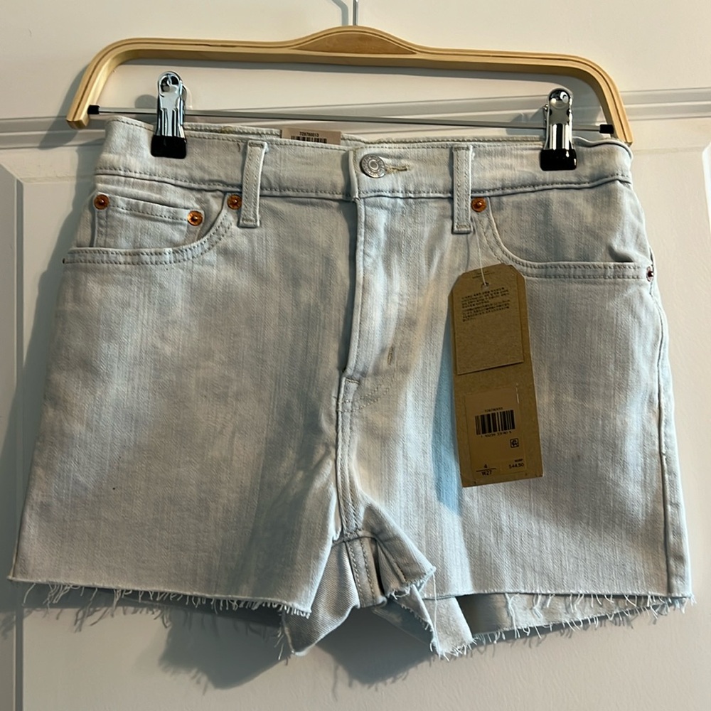 Brand new, Levi’s jean shorts
